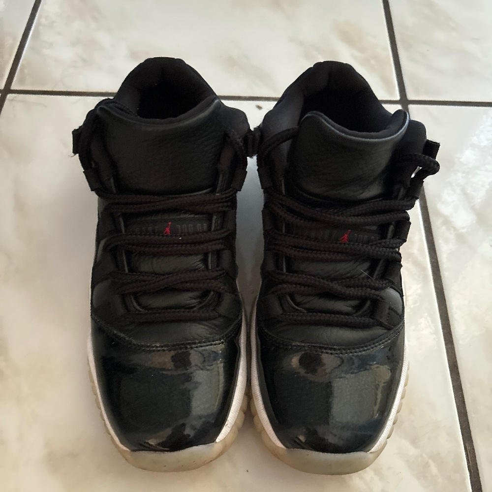 Air Jordan 11 Retro Low '72-10'